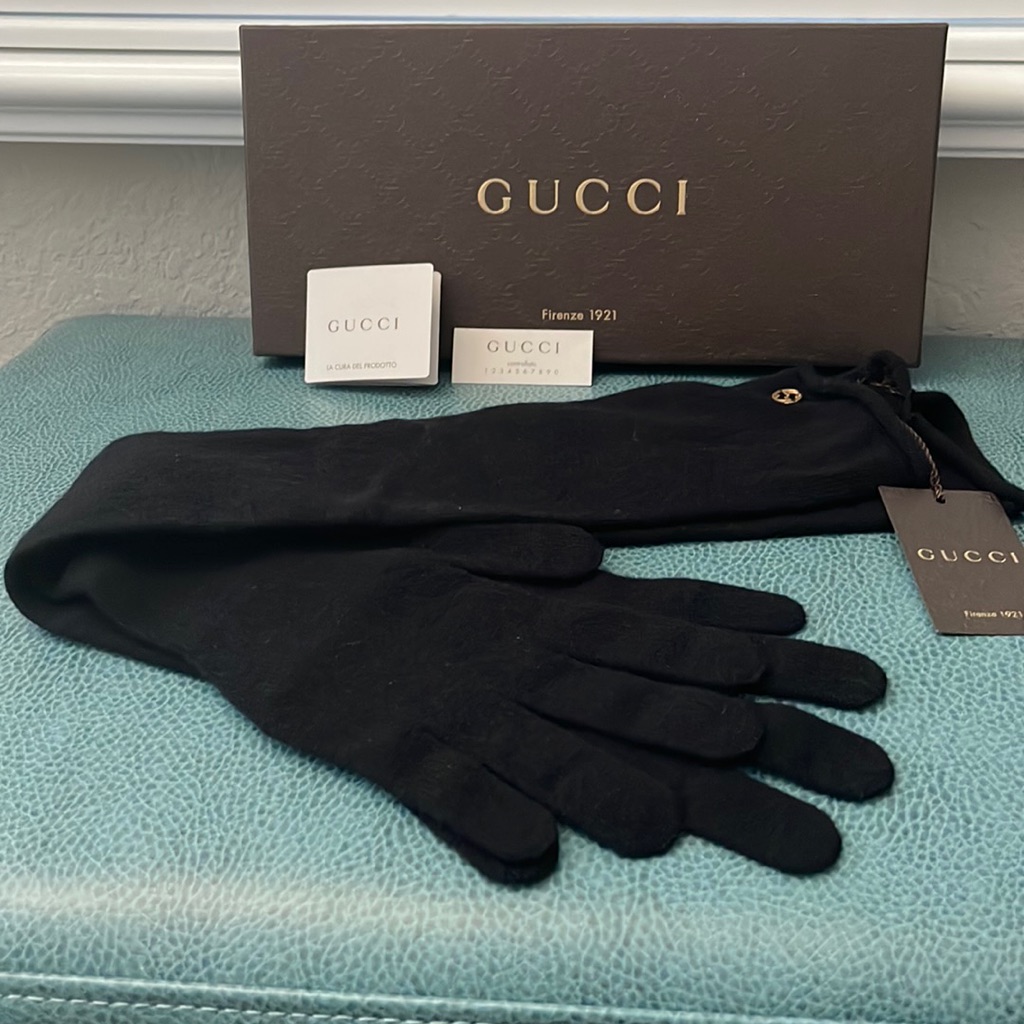 Authentic Gucci 100% Cashmere Long Gloves